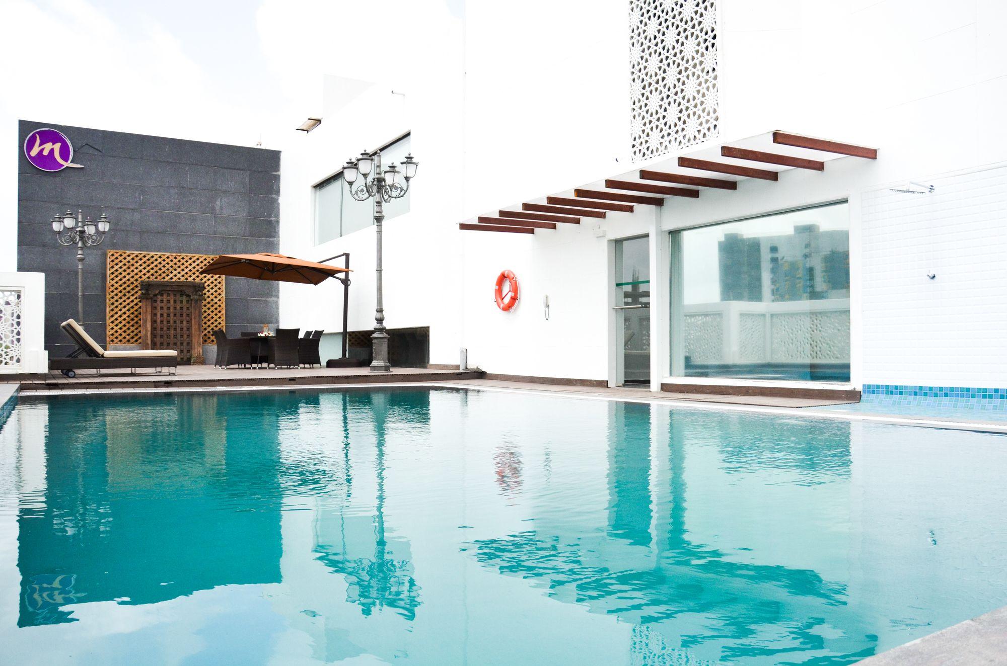 Grand Mercure Vadodara Surya Palace Kültér fotó