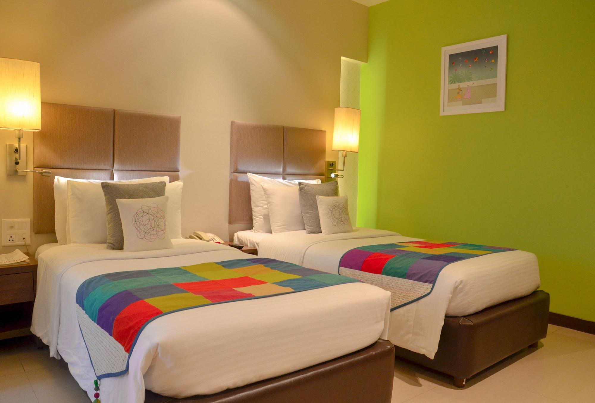 Grand Mercure Vadodara Surya Palace Kültér fotó