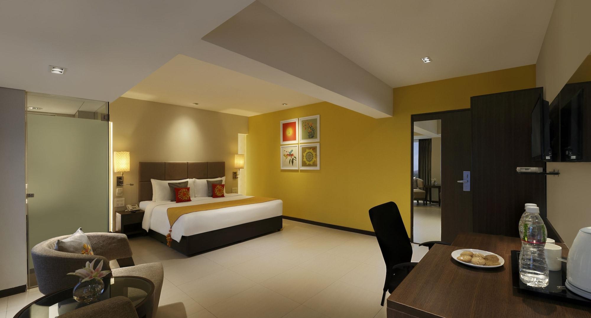 Grand Mercure Vadodara Surya Palace Kültér fotó